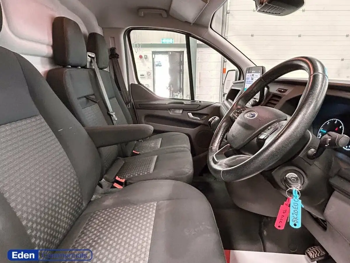 2020-ford-transit-custom-20tdci-320-l2h2-trend-130pseu6dt-panel-van-big-16