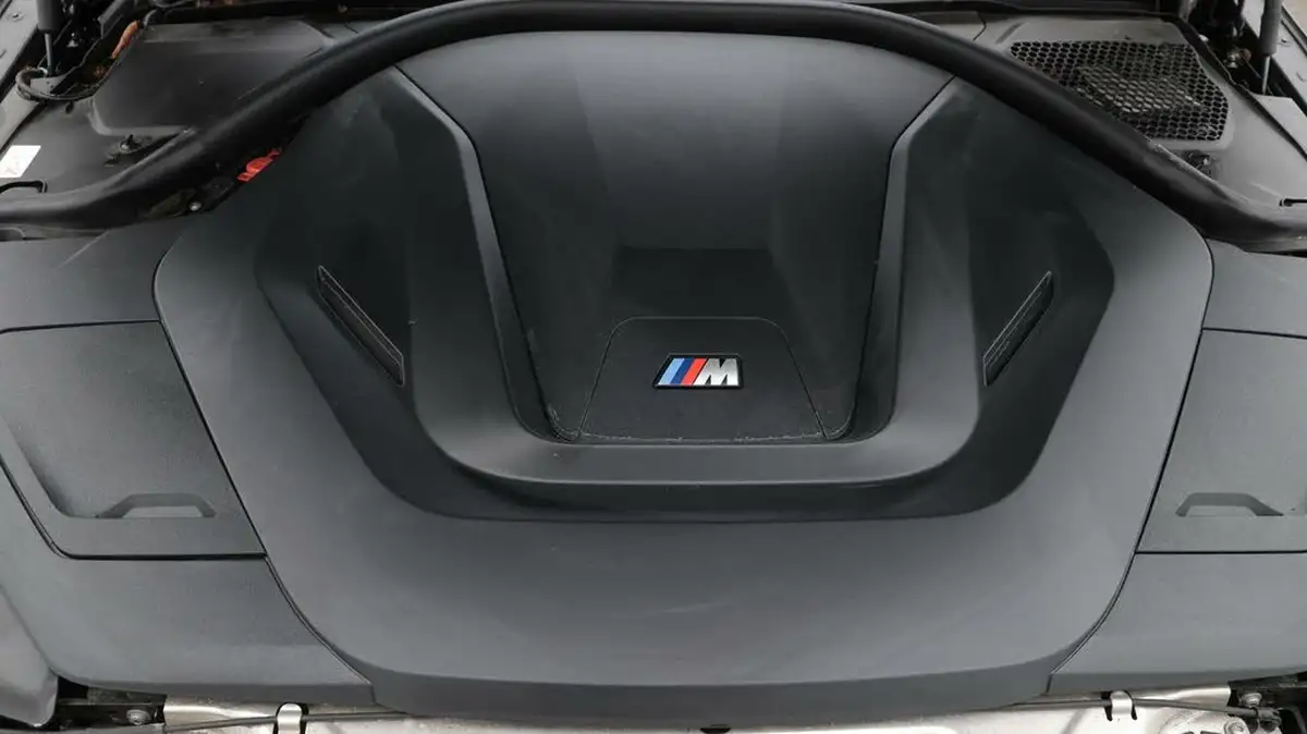 2022-bmw-i4-e-m50-big-19