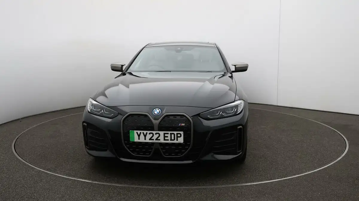 2022-bmw-i4-e-m50-big-43
