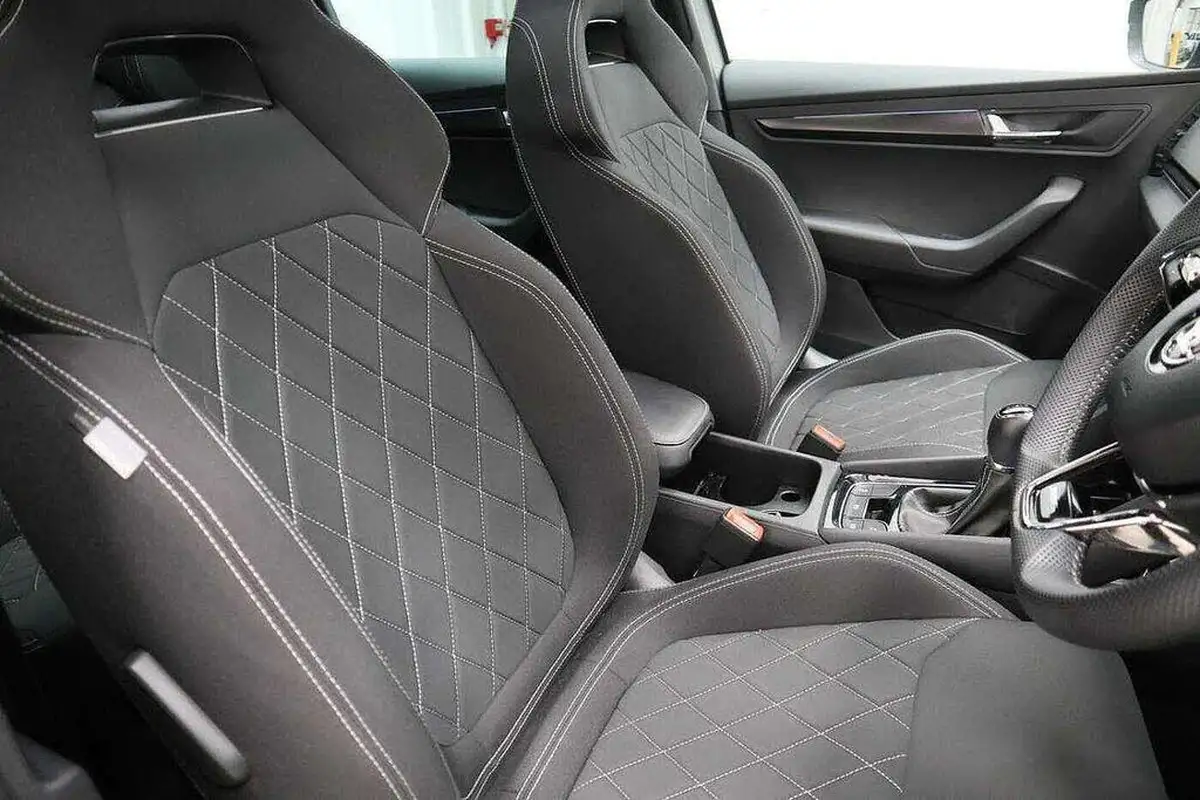 2024-skoda-karoq-15-tsi-sportline-big-9