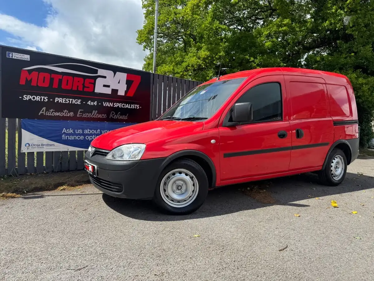 2010-vauxhall-combo-13td-1700-panel-big-0