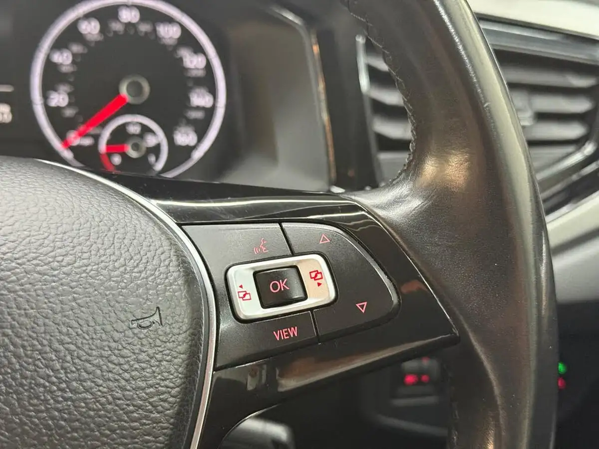 2018-volkswagen-polo-10-se-65ps-big-20