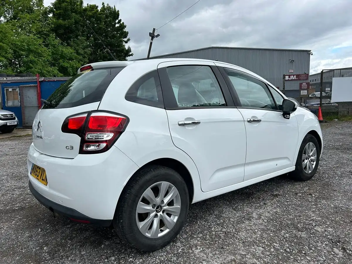 2013-citroen-c3-14hdi-vtr-big-6