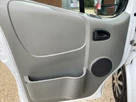 2009-renault-trafic-20td-sl27dci-115-panel-van-small-45