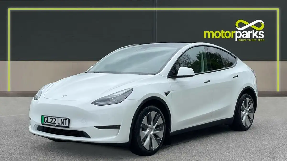 2022-tesla-model-y-e-long-range-big-6