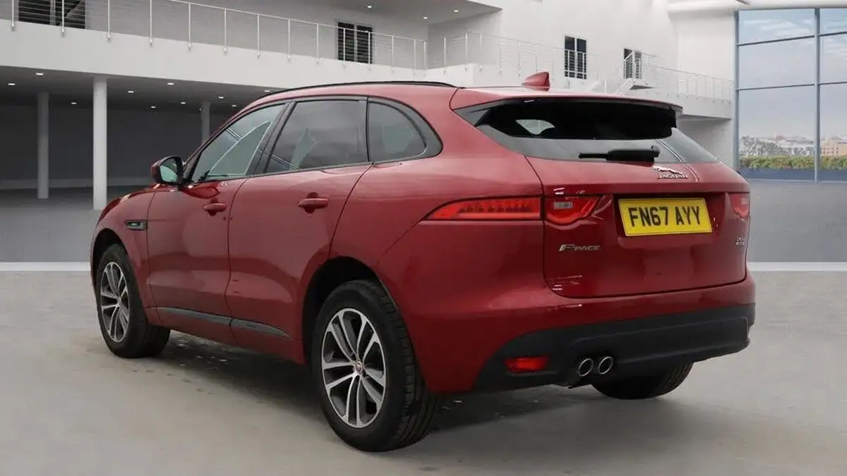 2017-jaguar-f-pace-20-i4d-r-sport-180ps-awd-ss-auto-big-6