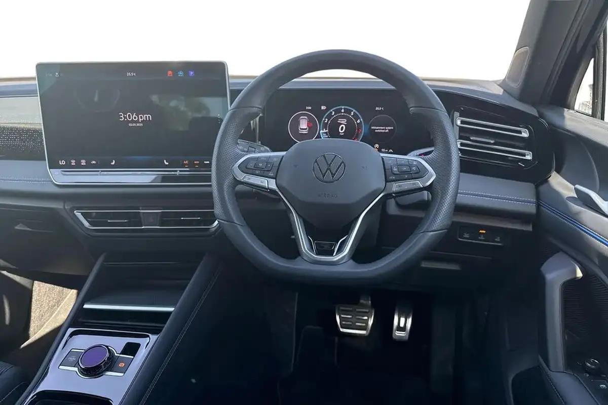 2024-volkswagen-tiguan-15-etsi-r-line-big-17