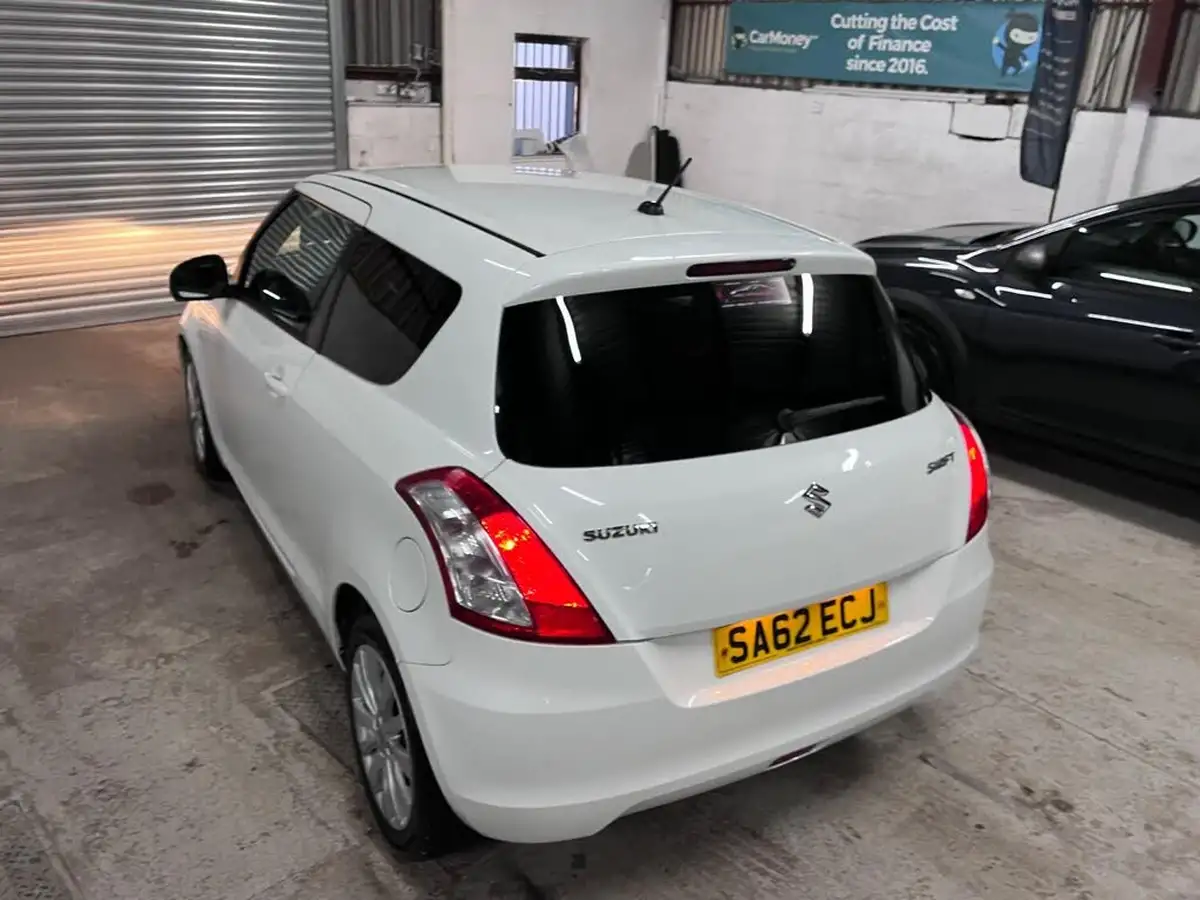 2012-suzuki-swift-12-sz3-3d-big-8