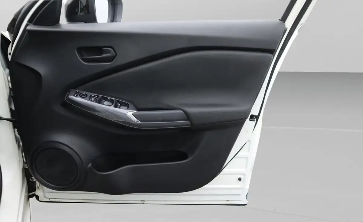 2021-nissan-juke-10-dig-t-visia-big-14