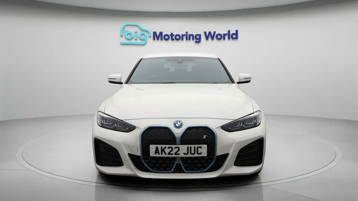 2022-bmw-i4-e-edrive40-m-sport-big-2