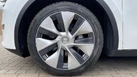 2022-tesla-model-y-e-long-range-small-16