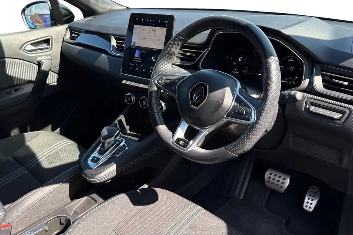 2023-renault-captur-16-e-tech-engineered-145ps-full-big-13