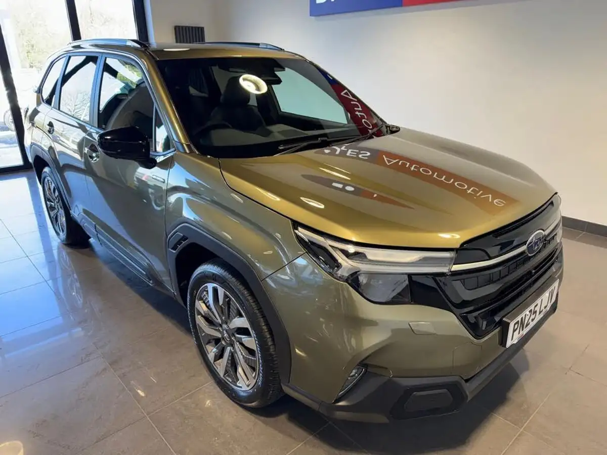 2025-subaru-forester-20-e-boxer-touring-big-3