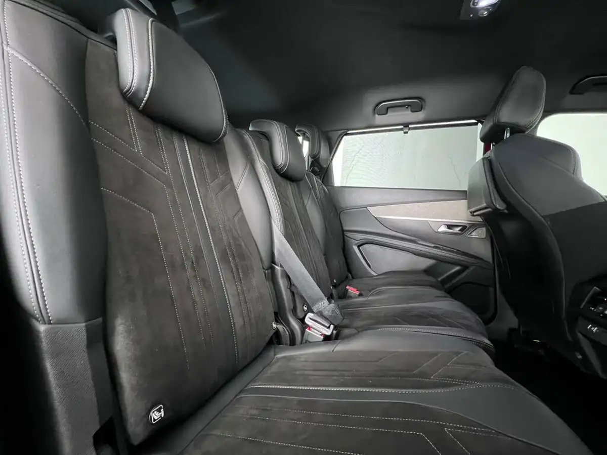 2022-peugeot-5008-suv-12-puretech-gt-premium-big-19