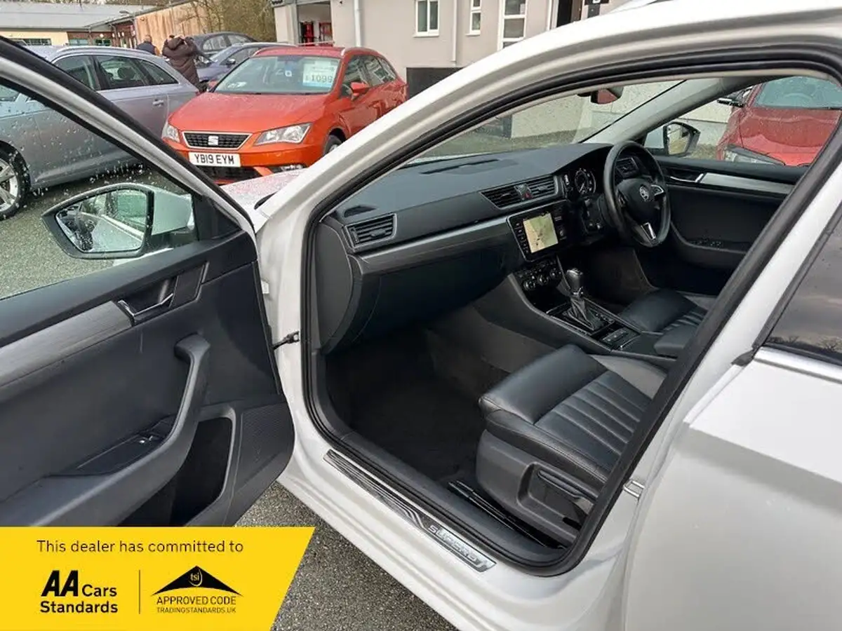 2018-skoda-superb-20tdi-scr-se-l-executive-150ps-estate-dsg-big-11