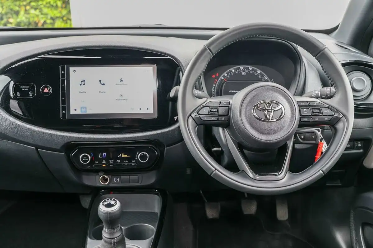 2024-toyota-aygo-x-10-vvt-i-edge-big-5