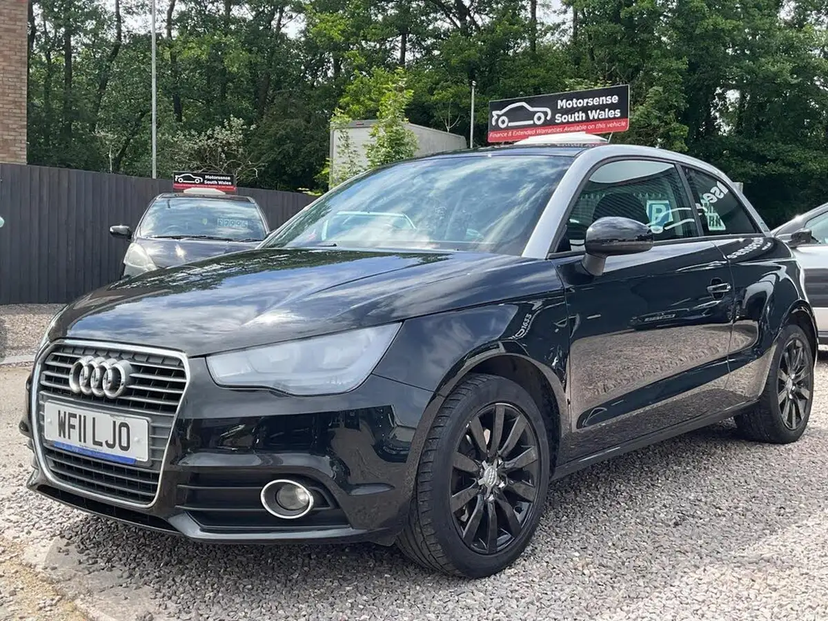 2011-audi-a1-14-sport-tfsi-hatchback-3d-big-0