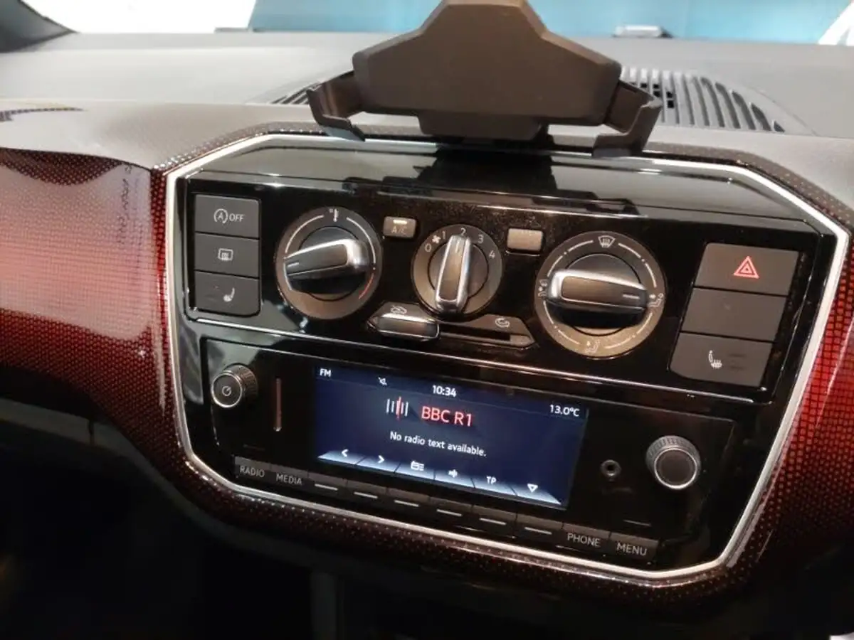 2019-volkswagen-up-10-gti-3d-big-10