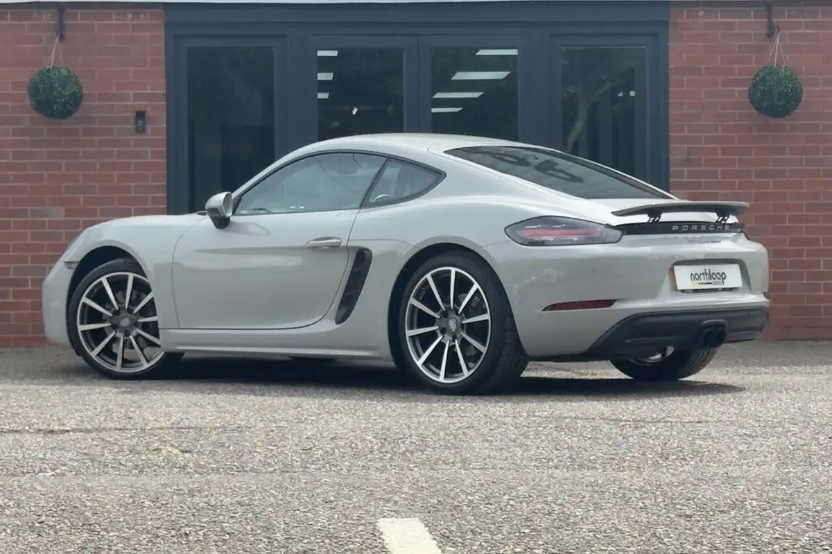 2018-porsche-cayman-718-20-cayman-ss-pdk-big-17