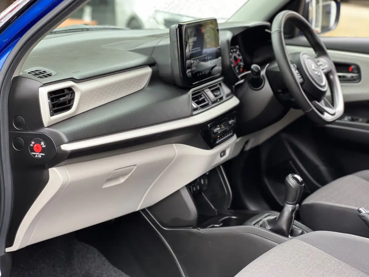 2024-suzuki-swift-12-motion-big-10