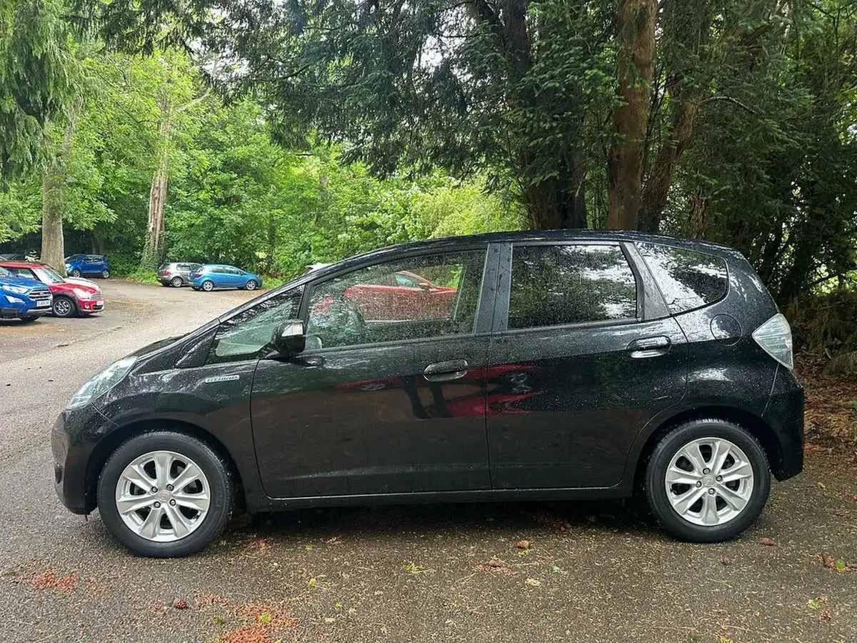2014-honda-jazz-13-hs-t-big-9