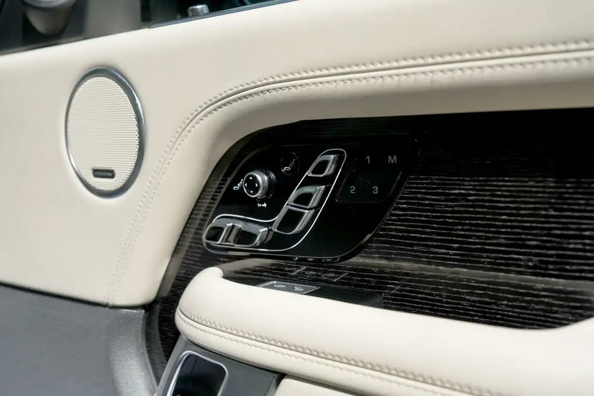 2019-land-rover-range-rover-44-sdv8-autobiography-lwb-big-25