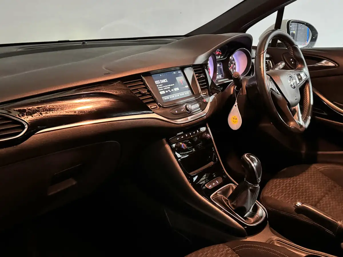 2016-vauxhall-astra-14i-16v-turbo-sri-150ps-hatchback-big-20
