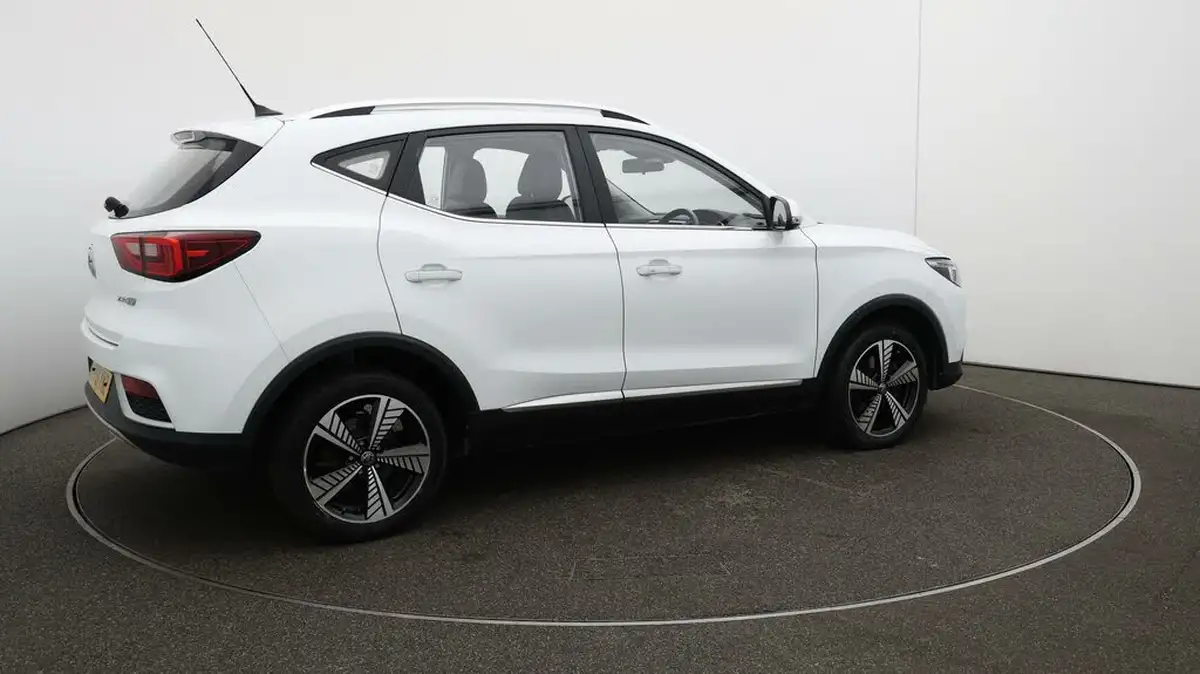 2021-mg-zs-suv-e-exclusive-ev-big-50
