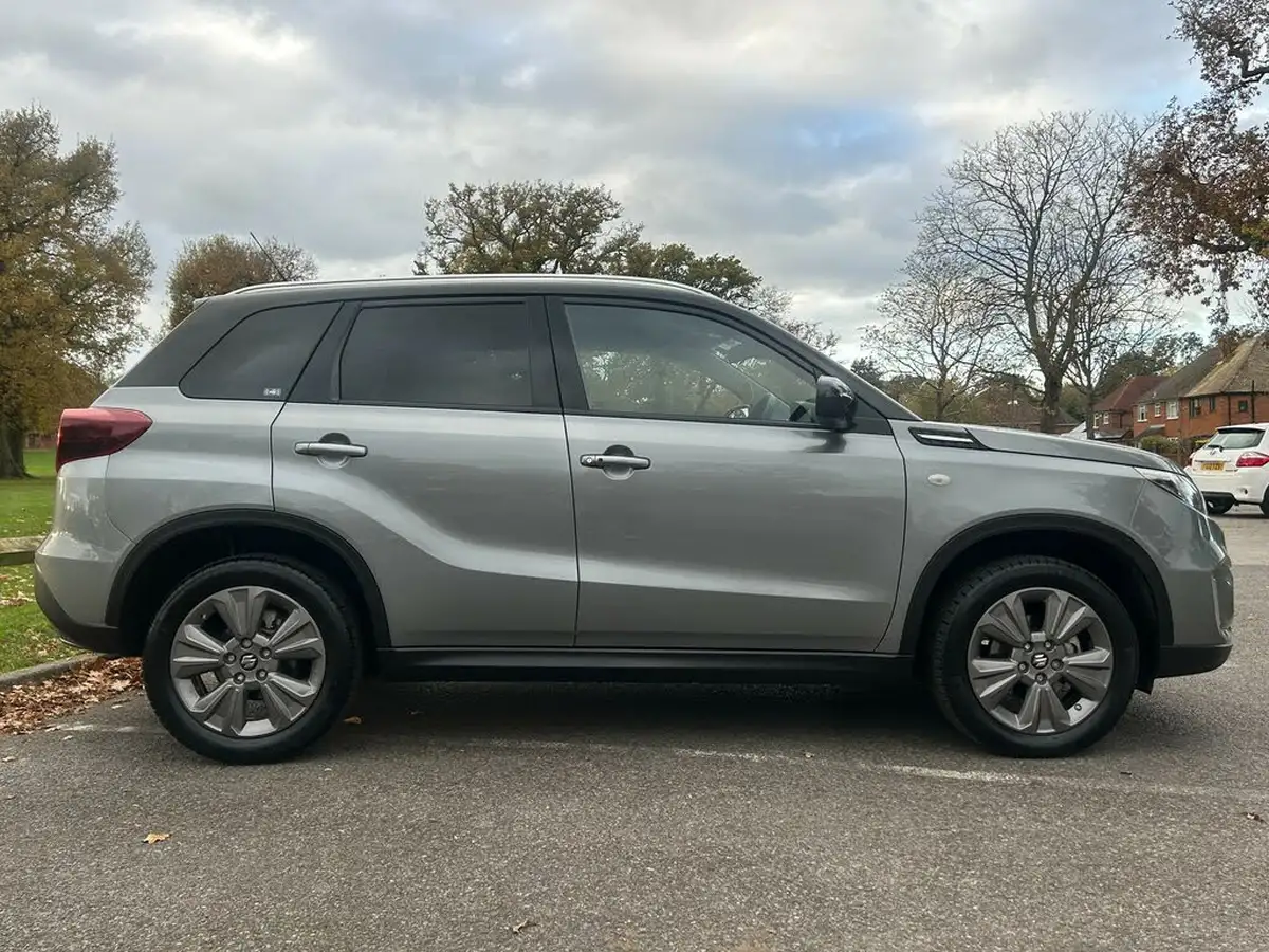 2022-suzuki-vitara-15-sz-t-big-6