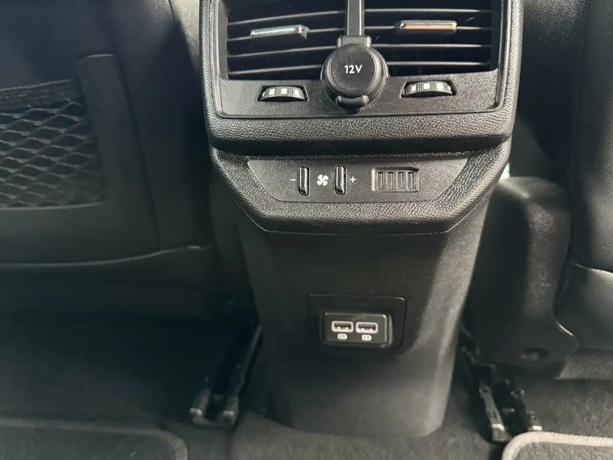 2021-peugeot-5008-suv-20-bluehdi-gt-177bhp-big-37
