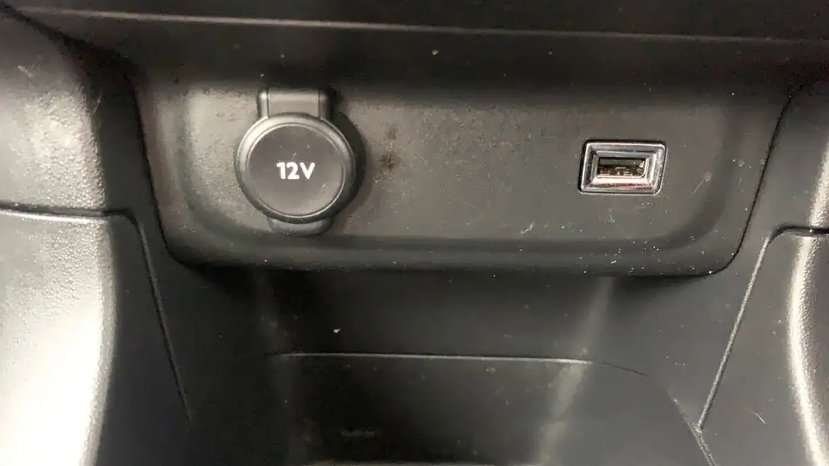 2021-citroen-c3-12-puretech-shine-83ps-big-24