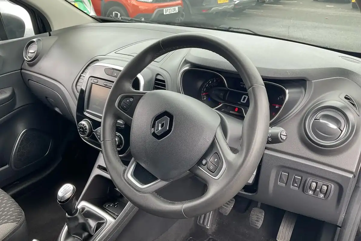 2018-renault-captur-09-tce-dynamique-nav-big-25