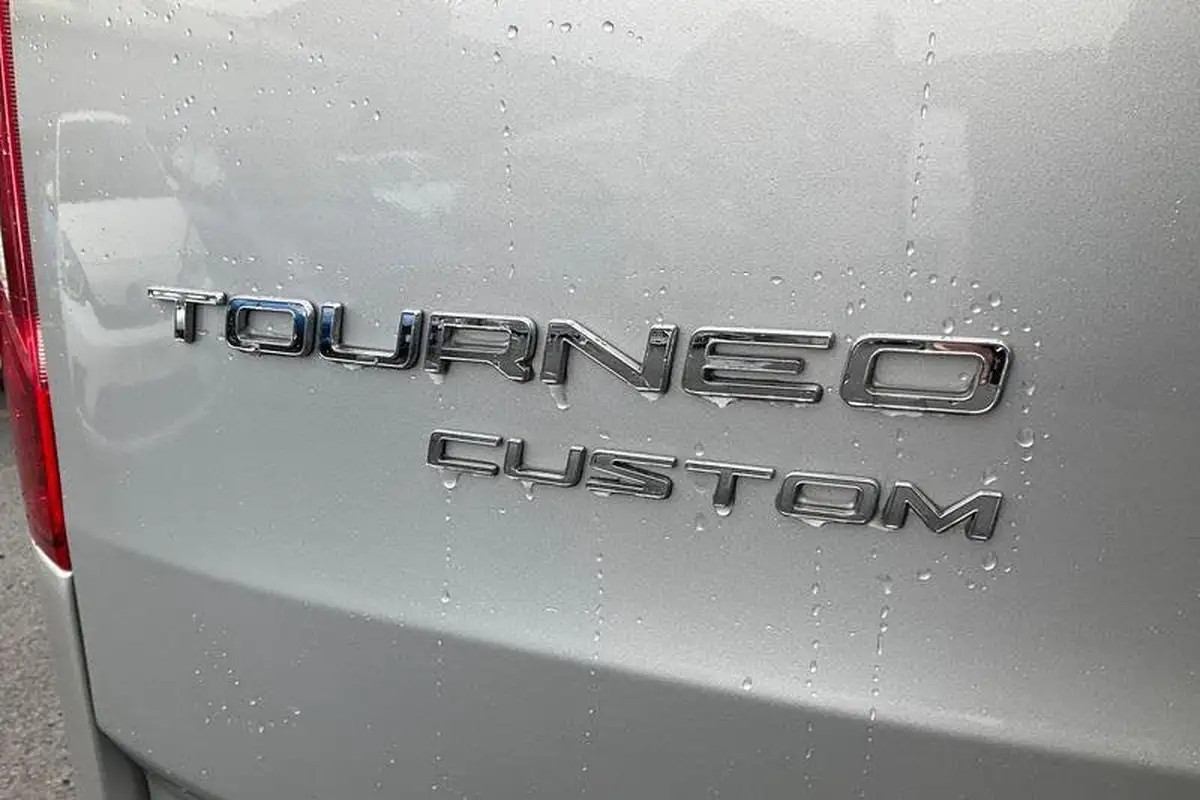 2023-ford-tourneo-custom-big-18
