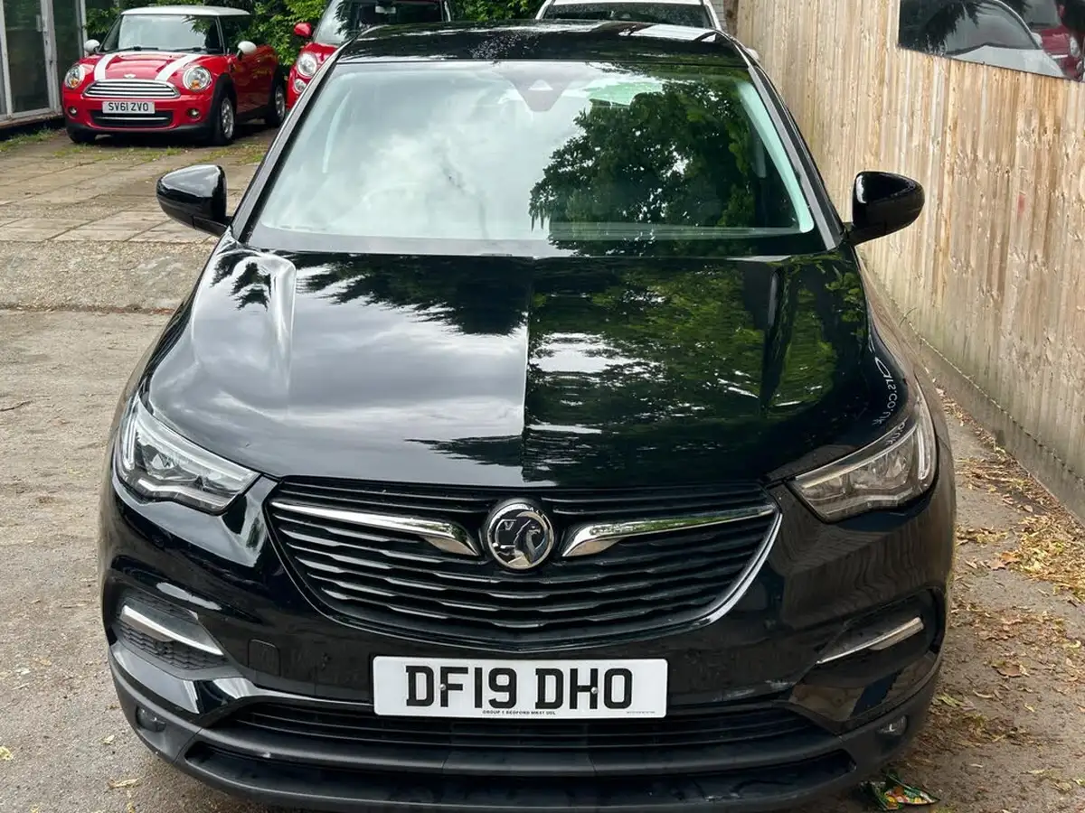 2019-vauxhall-grandland-x-12-se-ss-big-9