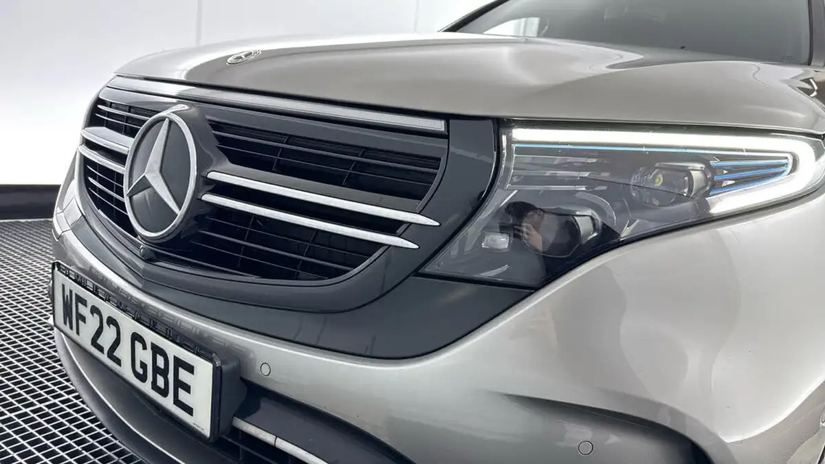 2022-mercedes-benz-eqc-e-eqc-400-amg-line-big-31