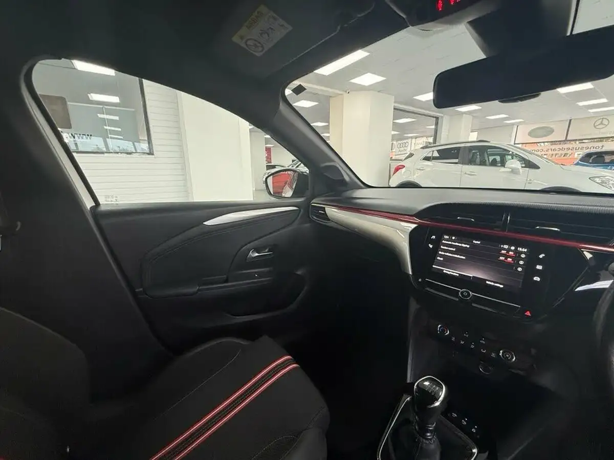 2020-vauxhall-corsa-12-turbo-sri-nav-big-39