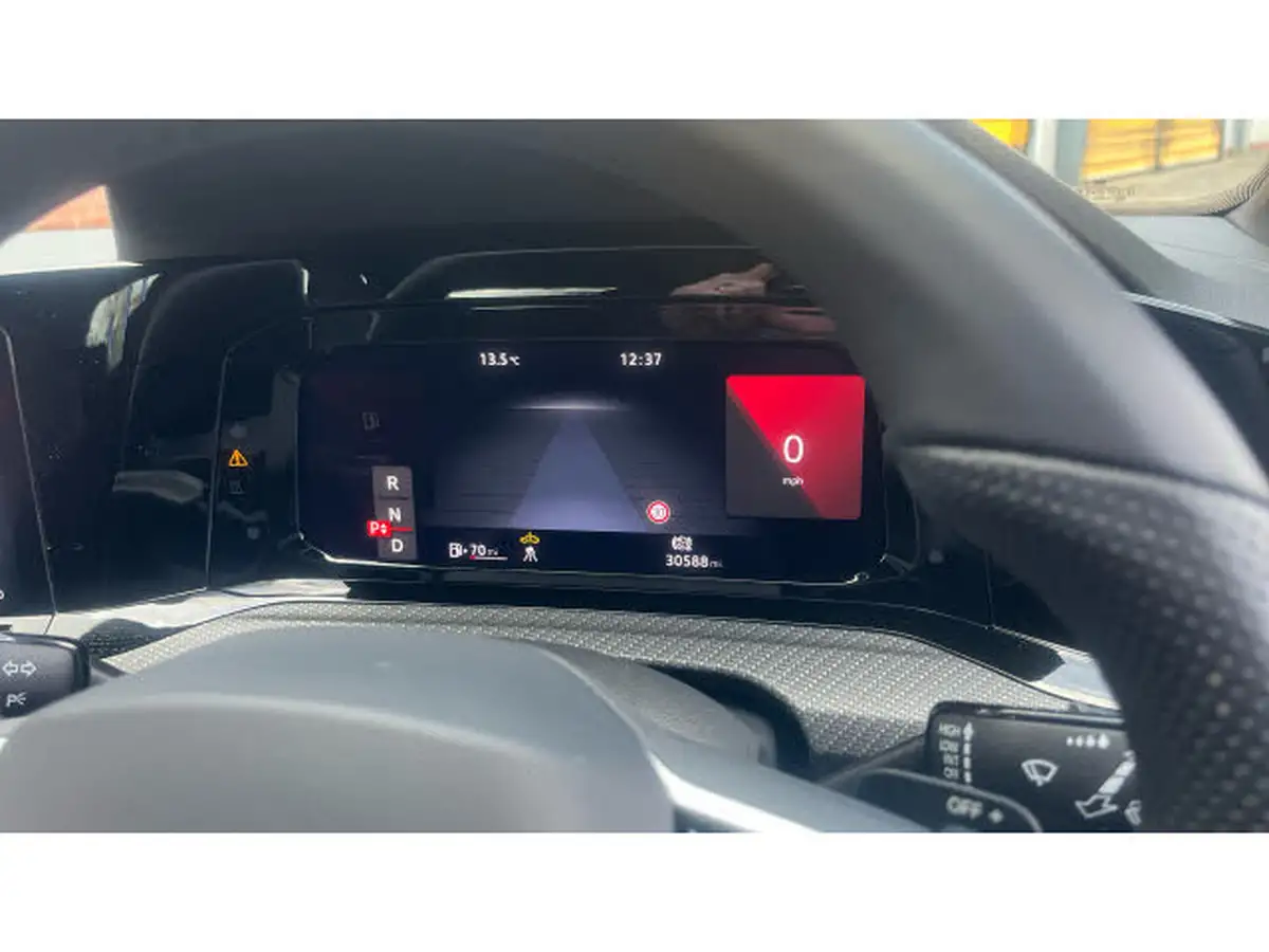 2023-volkswagen-golf-15-etsi-r-line-hatchback-big-17
