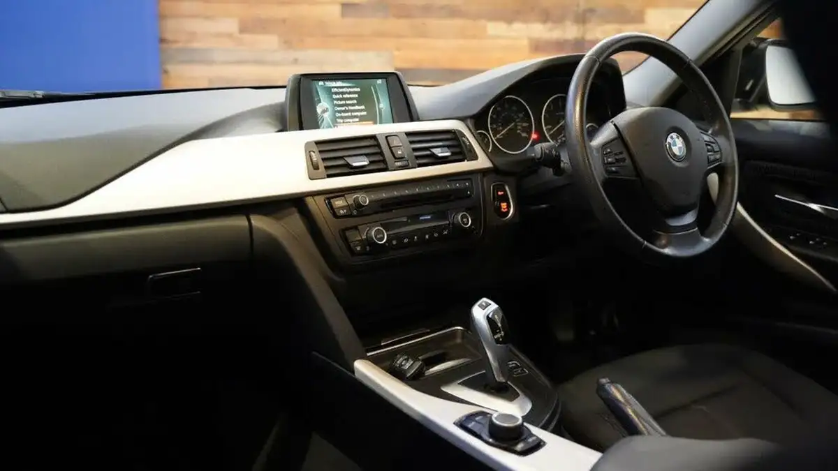 2014-bmw-3-series-20td-320d-se-184bhp-ss-touring-5d-auto-big-28