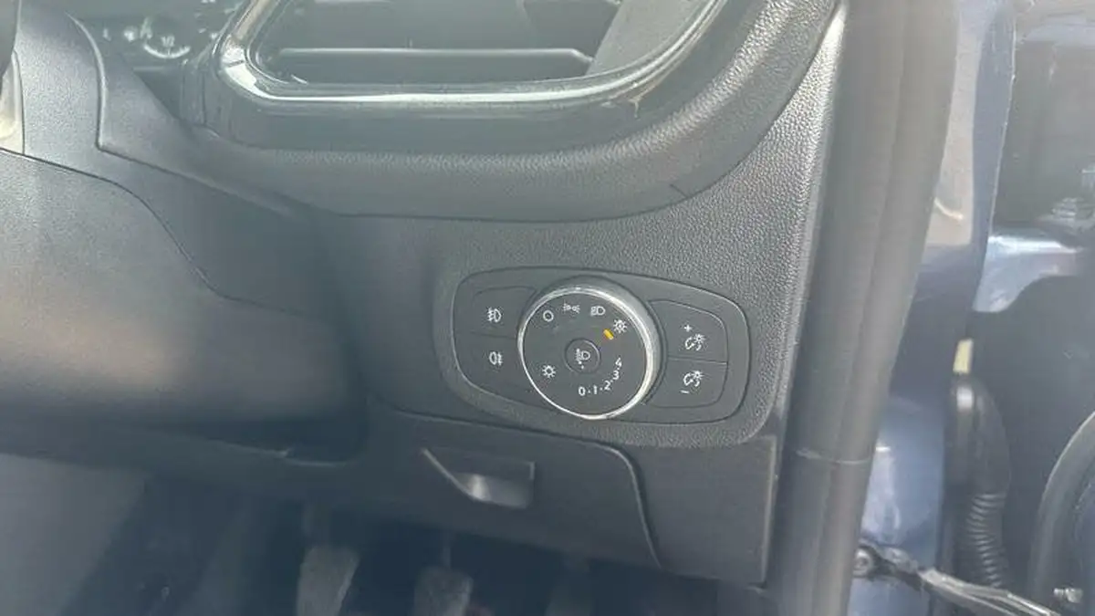 2022-ford-fiesta-10t-st-line-100ps-5d-big-11