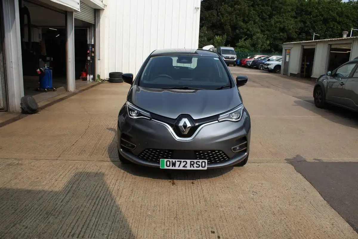 2022-renault-zoe-e-iconic-135ps-r135ze50-boost-charge-big-0