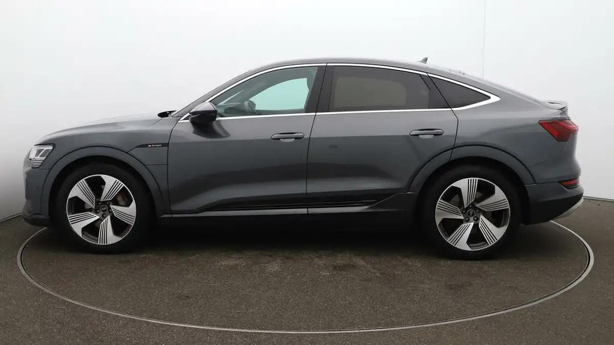 2021-audi-e-tron-55e-s-line-sportback-big-66