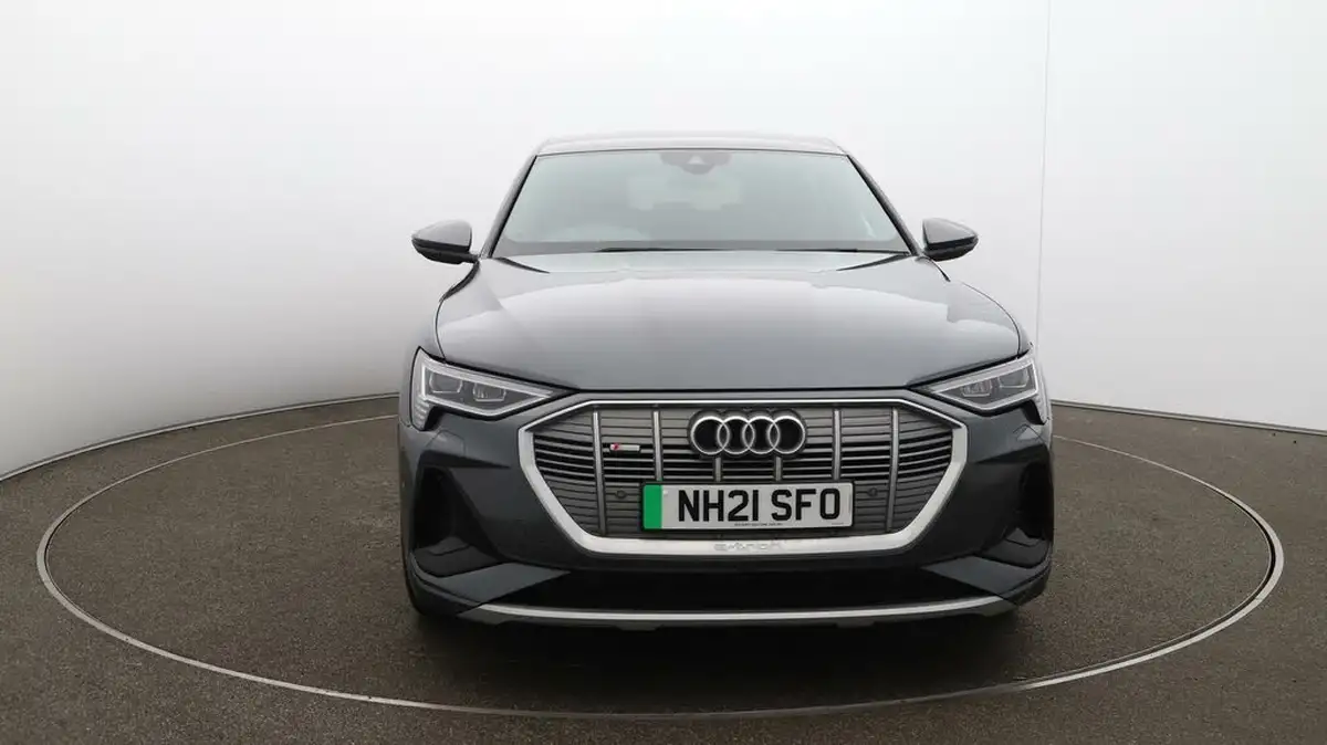 2021-audi-e-tron-55e-s-line-sportback-big-42
