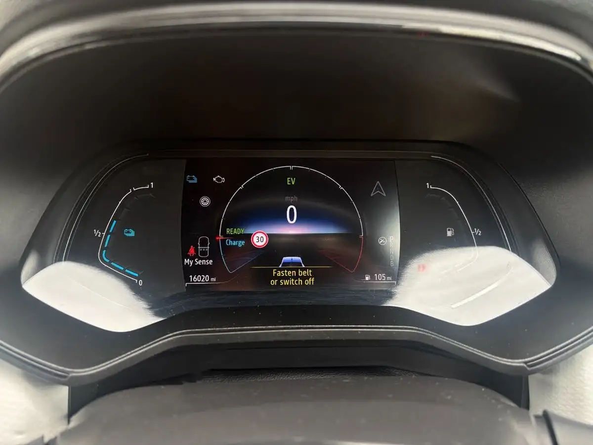 2022-renault-clio-16-techno-big-18