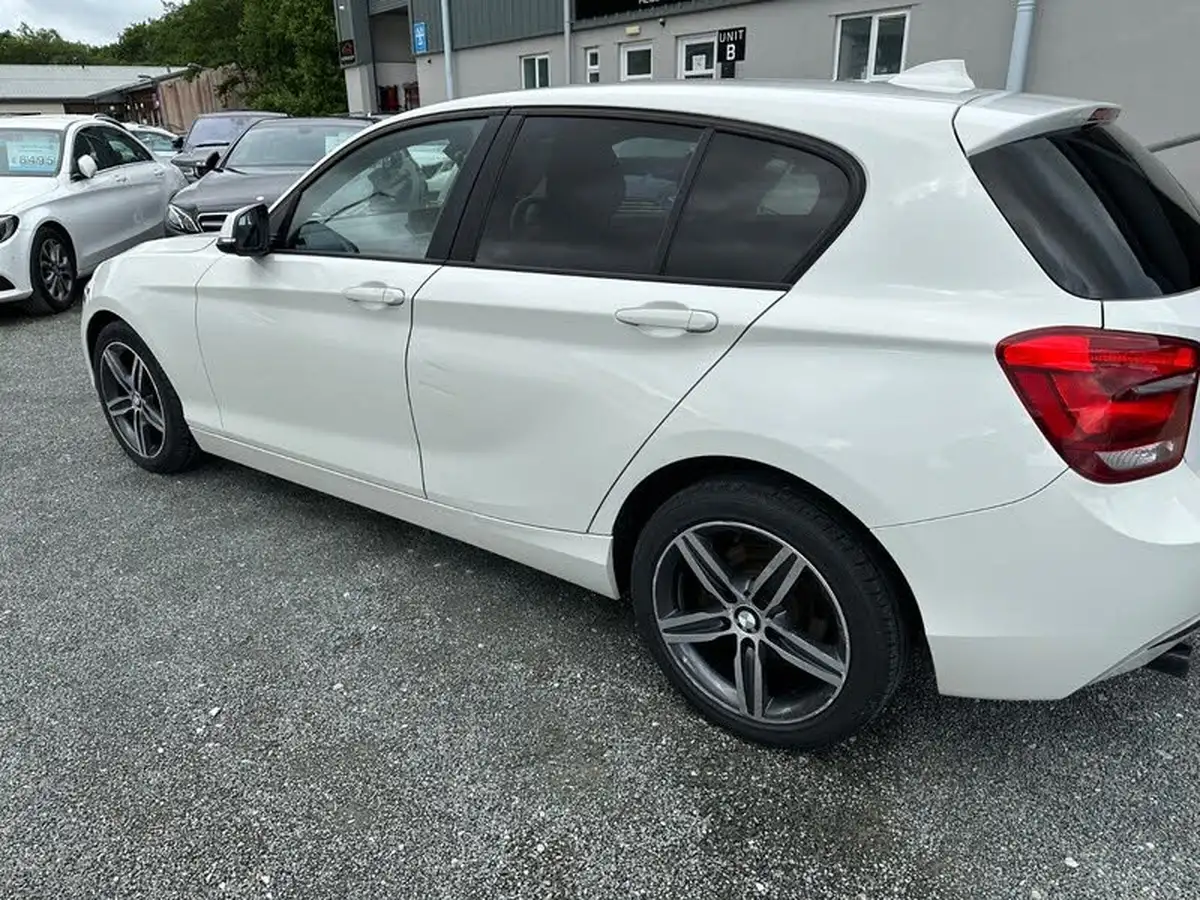 2014-bmw-1-series-20td-116d-sport-116bhp-ss-sports-hatch-5d-big-31