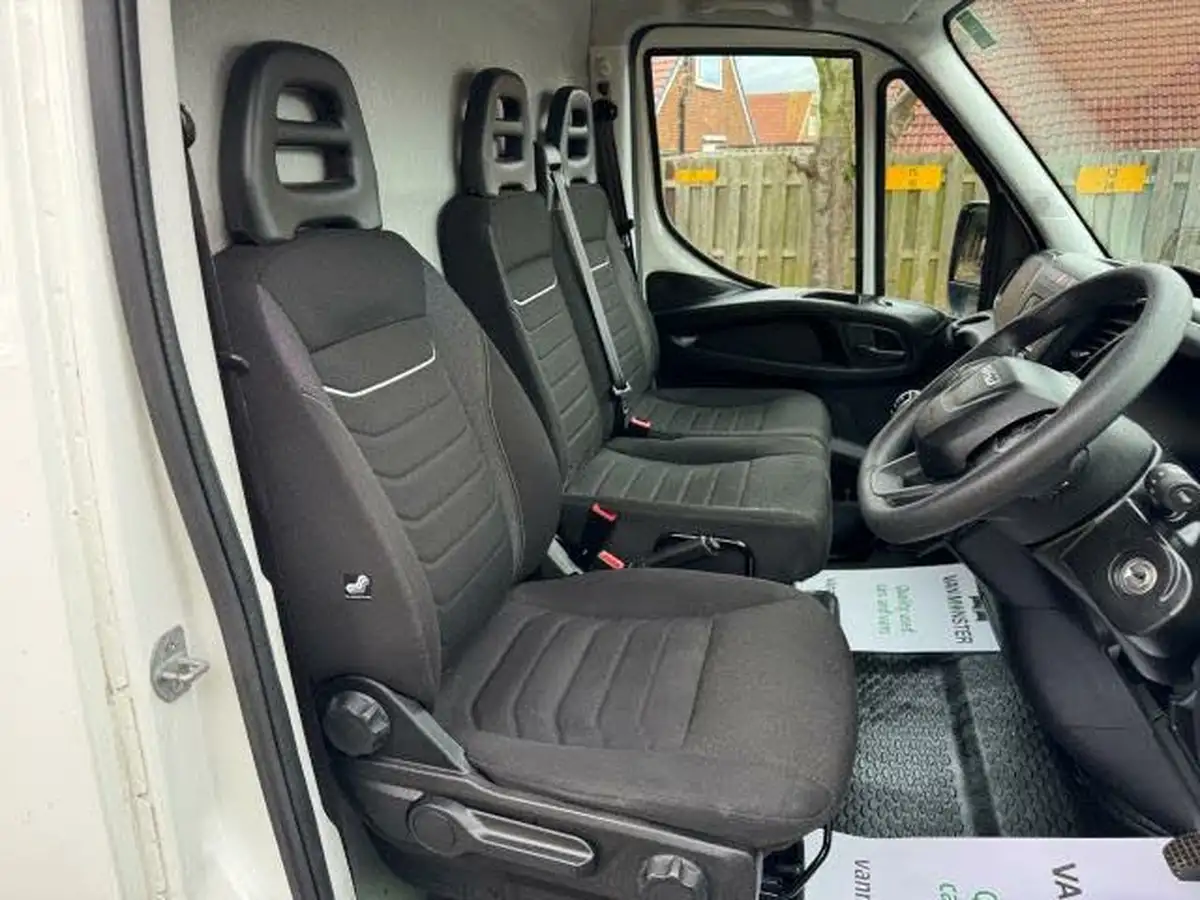 2023-iveco-daily-s-class-23td-35s14v-business-3520mm-h2-136pseu6dt-big-13