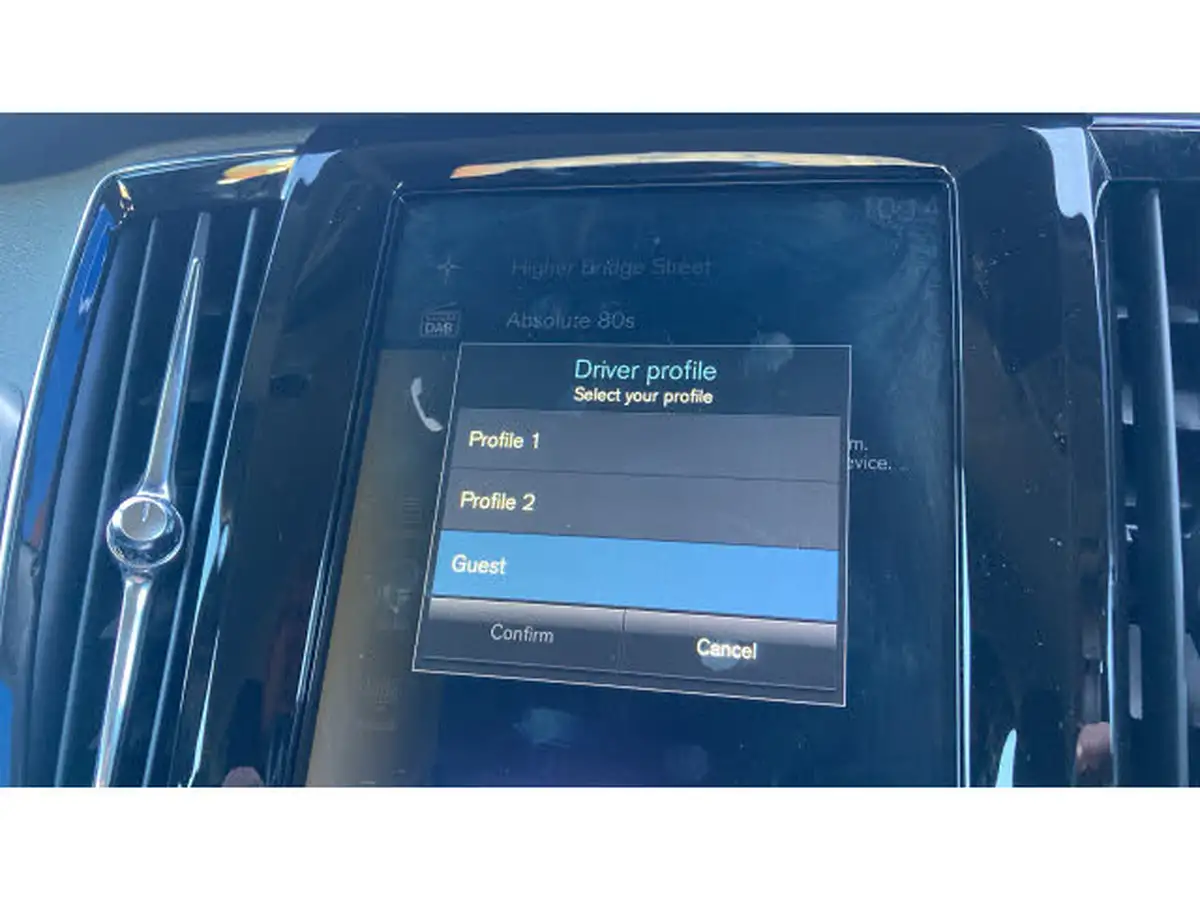 2019-volvo-s90-20-t4-momentum-big-44