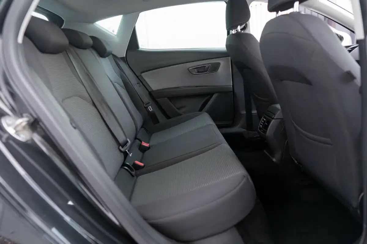 2018-seat-leon-10-tsi-se-dynamic-hatchback-big-6