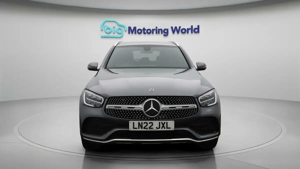 2022-mercedes-benz-glc-class-20d-glc220d-amg-line-195ps-station-wagon-5d-1950cc-4matic-plus-big-2