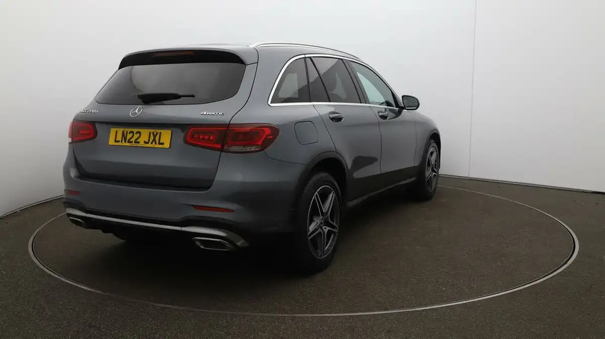 2022-mercedes-benz-glc-class-20d-glc220d-amg-line-195ps-station-wagon-5d-1950cc-4matic-plus-big-54