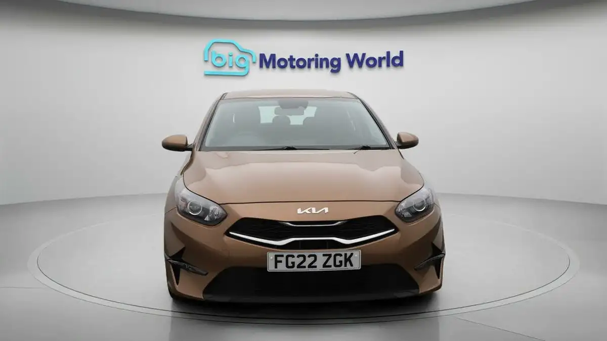 2021-kia-ceed-10-t-gdi-2-hatchback-big-2